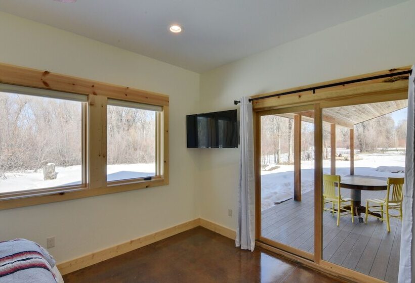 Riverfront Home W/ Bbq: 2 Mi To Downtown Gunnison!