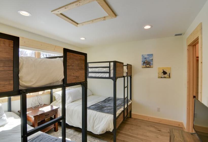 Riverfront Home W/ Bbq: 2 Mi To Downtown Gunnison!