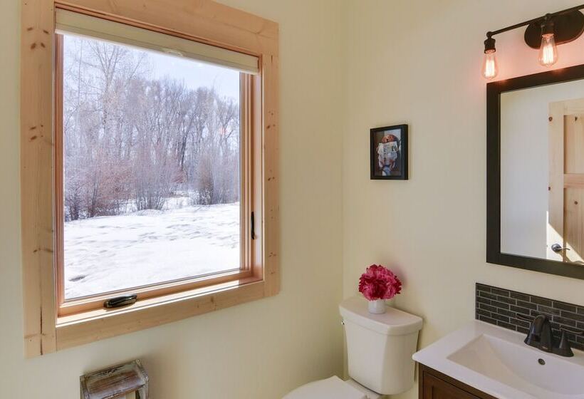 Riverfront Home W/ Bbq: 2 Mi To Downtown Gunnison!