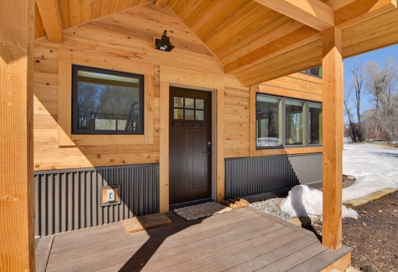 Riverfront Home W/ Bbq: 2 Mi To Downtown Gunnison!