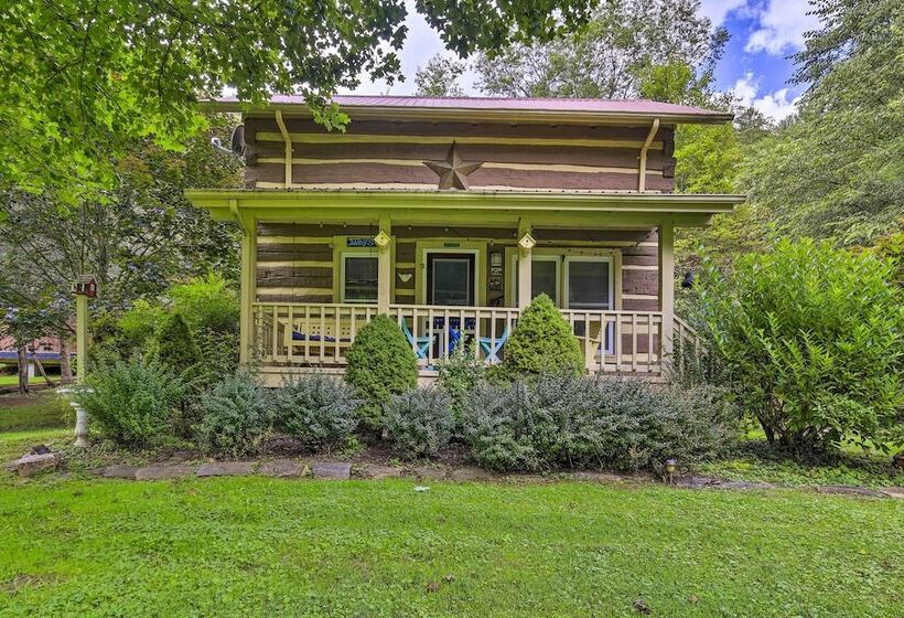 Riverfront Home W/ Fire Pit + Deck In Lansing