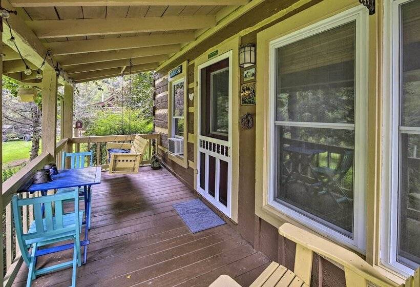 Riverfront Home W/ Fire Pit + Deck In Lansing