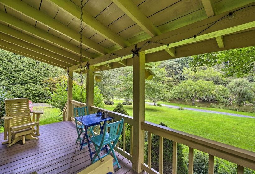 Riverfront Home W/ Fire Pit + Deck In Lansing