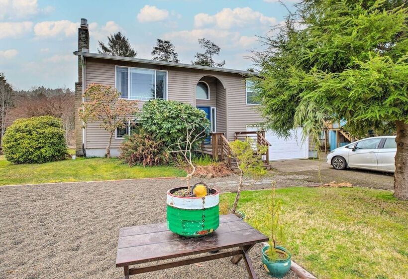 Rockaway Beach Vacation Rental: Walk To Ocean