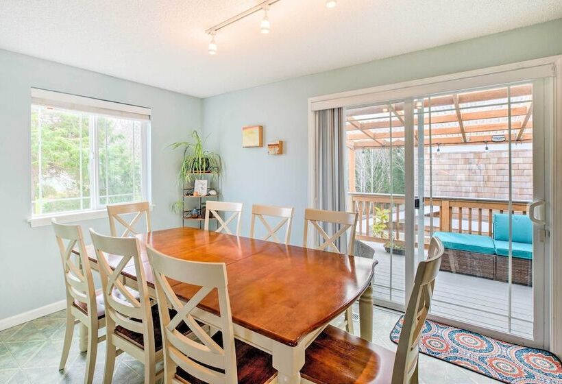 Rockaway Beach Vacation Rental: Walk To Ocean