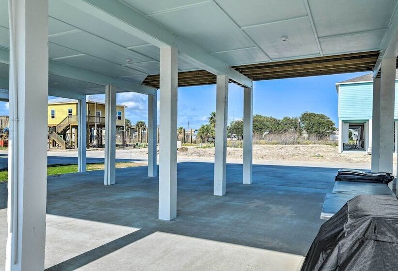 6 Mi To Beach: Rockport Home W/ Pool Access!