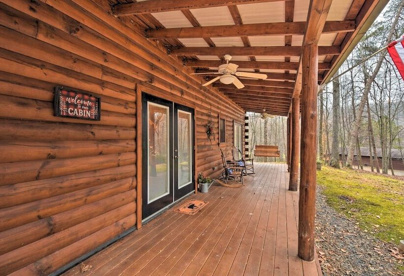 Rural Murphy Cabin   Yard, Hot Tub & Fire Pit