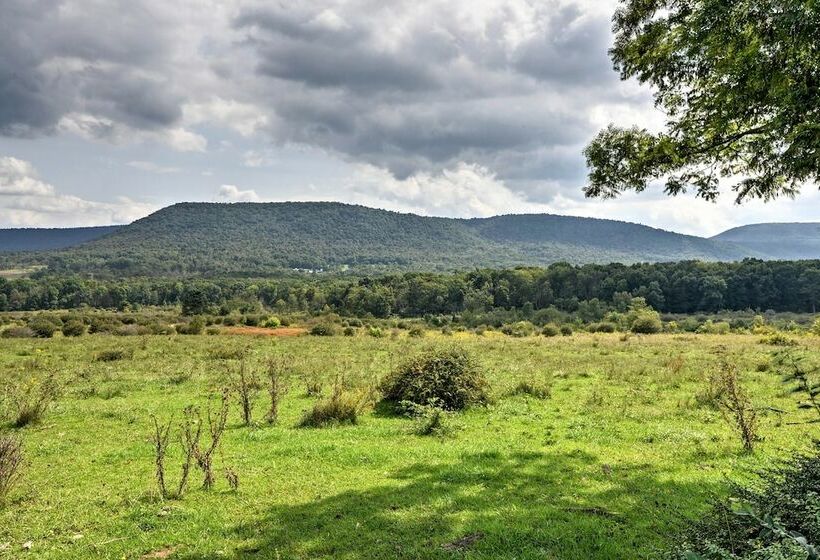 Rustic Bedford Cabin Near Hunting & Fishing