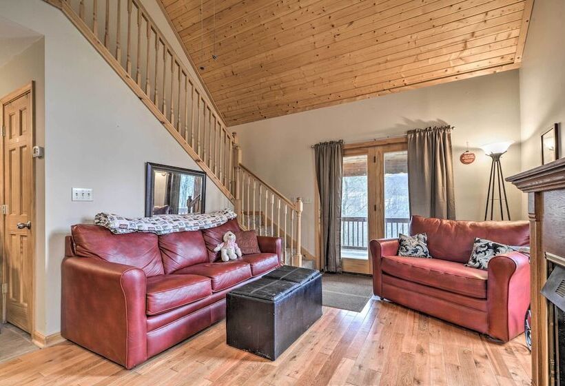 Rustic Cabin In The Woods: 6 Mi To Snowshoe Resort