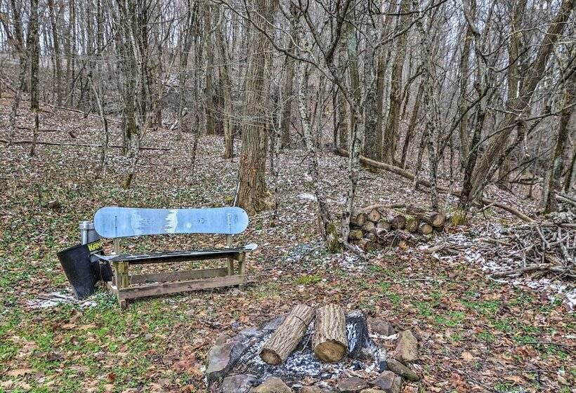 Rustic Cabin In The Woods: 6 Mi To Snowshoe Resort