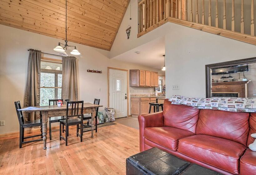 Rustic Cabin In The Woods: 6 Mi To Snowshoe Resort
