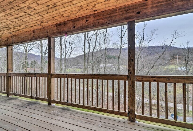 Rustic Cabin In The Woods: 6 Mi To Snowshoe Resort