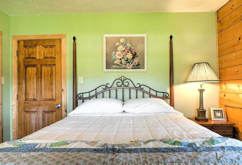 On Farm: Rustic Carmine Log Cabin W/ Porch!