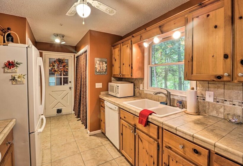 Rustic Red Cabin W/ Deck In Maggie Valley Club!