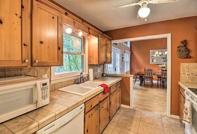 Rustic Red Cabin W/ Deck In Maggie Valley Club!
