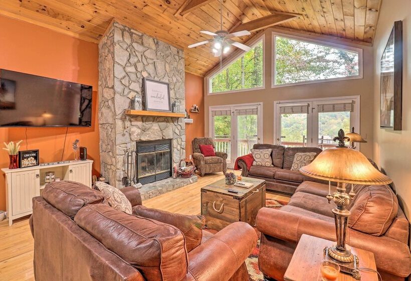 Rustic Red Cabin W/ Deck In Maggie Valley Club!