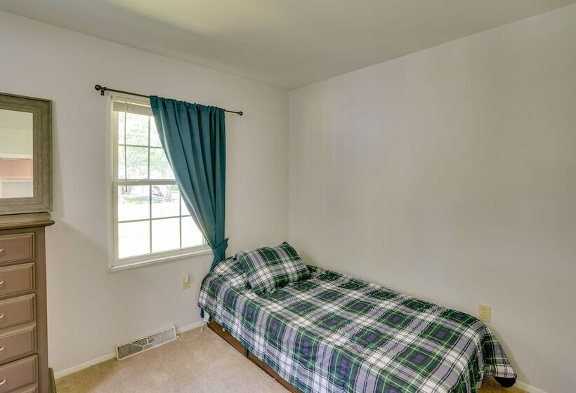 Saratoga Springs Haven W/ Pool + Fire Pit!