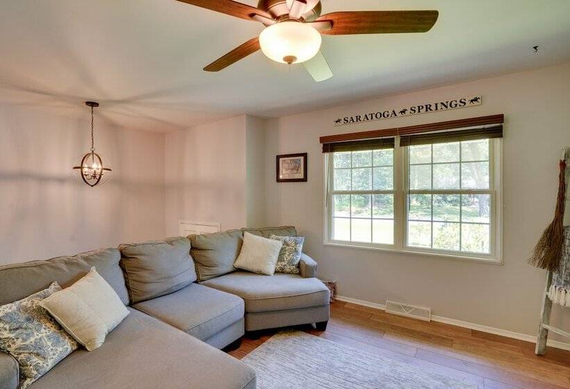 Saratoga Springs Haven W/ Pool + Fire Pit!