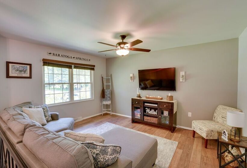 Saratoga Springs Haven W/ Pool + Fire Pit!