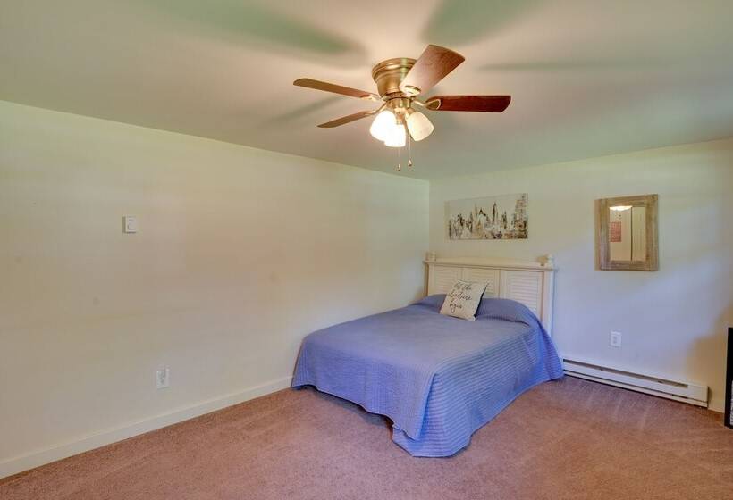 Saratoga Springs Haven W/ Pool + Fire Pit!