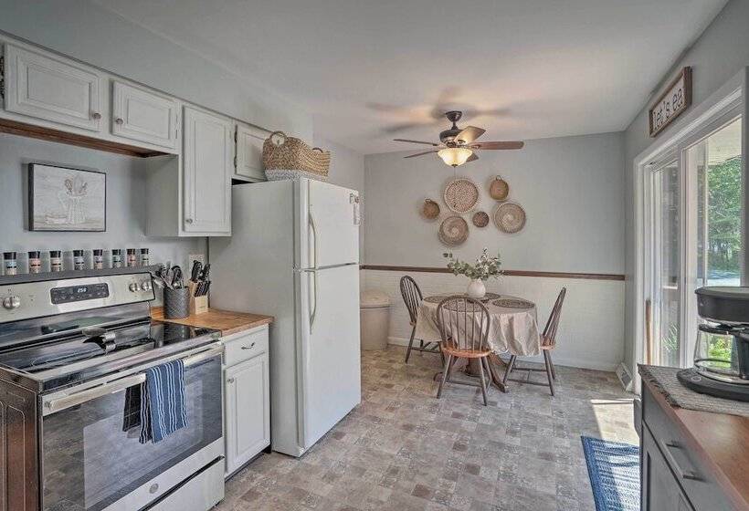 Saratoga Springs Haven W/ Pool + Fire Pit!