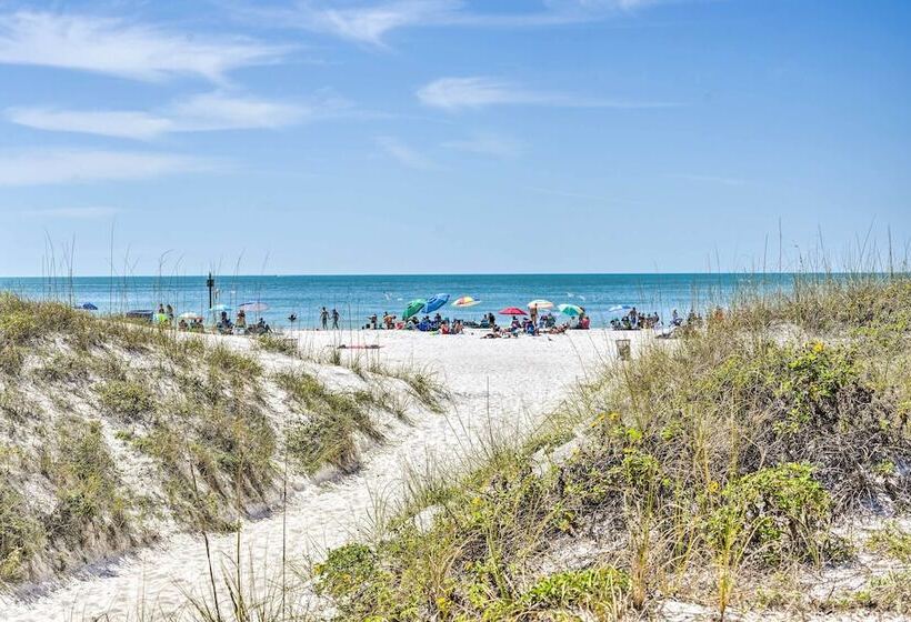 Sea Turtle Suite  Condo W/ Clearwater Beach Views