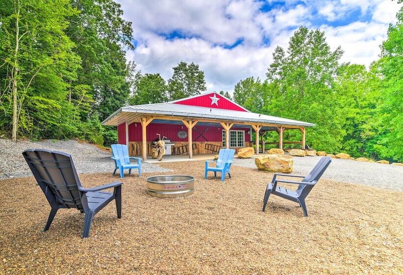 Secluded Brownsville Cabin W/ Deck & Fire Pit