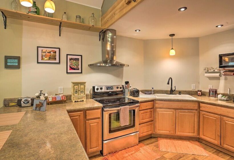 Secluded Casper Mtn Cabin: Fire Pit, 12 Mi To Town