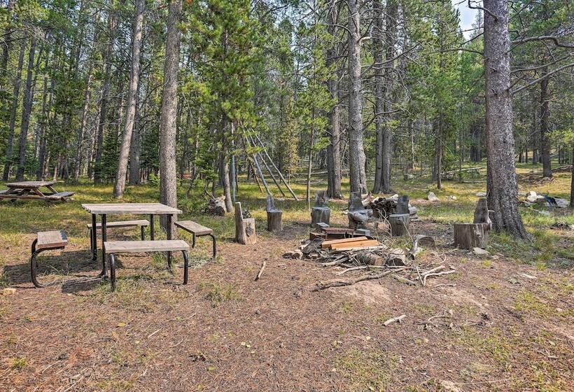 Secluded Casper Mtn Cabin: Fire Pit, 12 Mi To Town