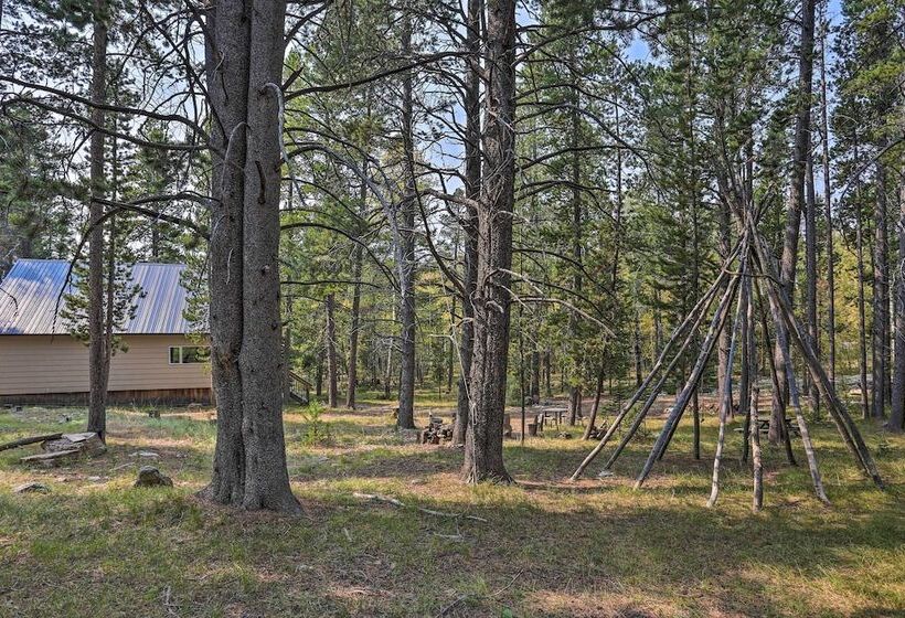 Secluded Casper Mtn Cabin: Fire Pit, 12 Mi To Town