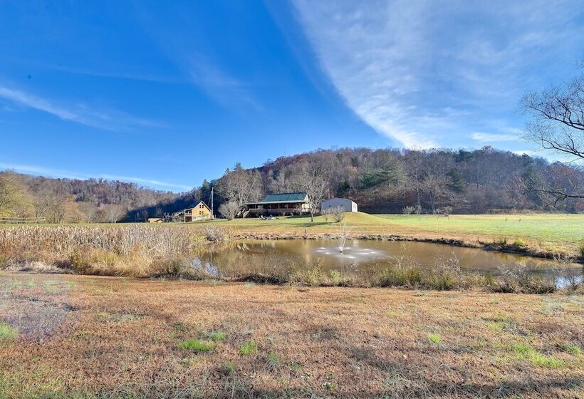 Secluded Retreat: Bbq, Lawn Games, & Fire Pit!