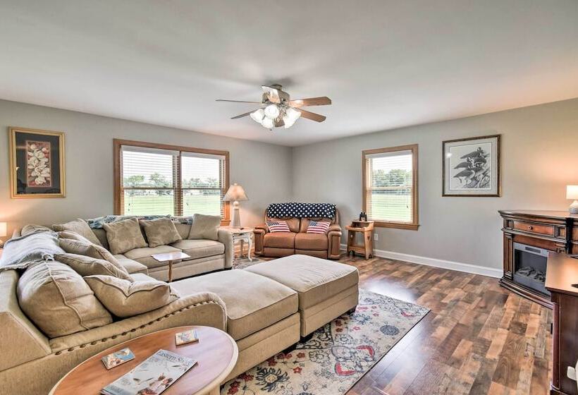 Pet Friendly Woodsy Gem: 1/4 Mi To Chesapeake Bay