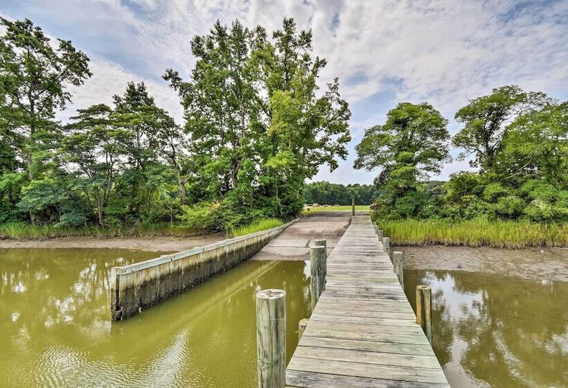 Pet Friendly Woodsy Gem: 1/4 Mi To Chesapeake Bay