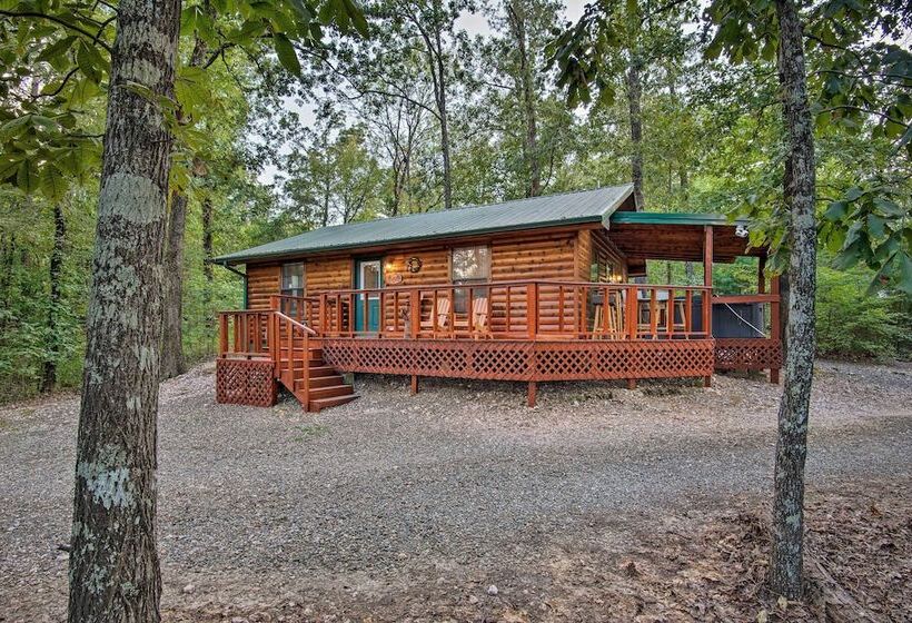 Broken Bow Cabin W/ Hot Tub, Near Hiking + Fishing