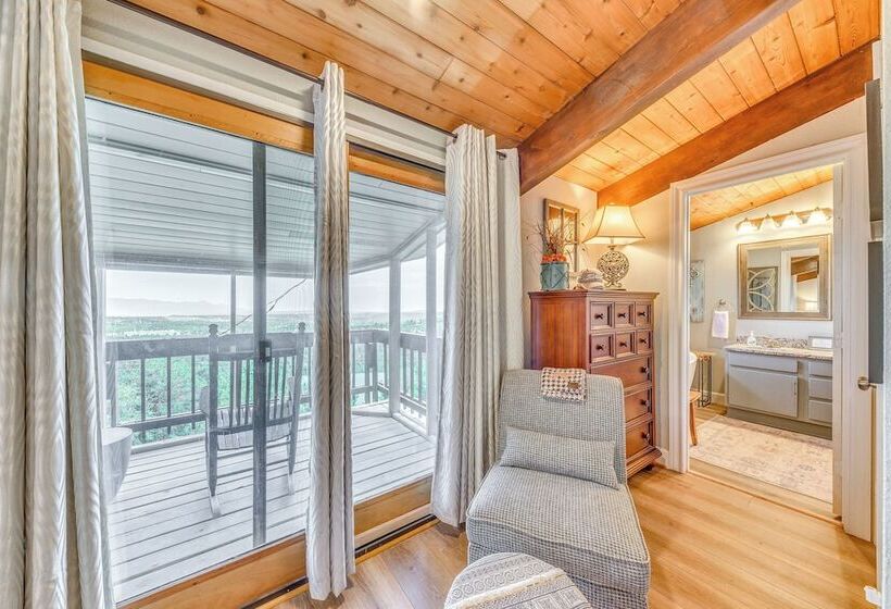 Serene Alto Cabin W/ Mountain Views & Fire Pit!