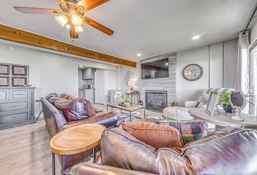 Serene Alto Cabin W/ Mountain Views & Fire Pit!