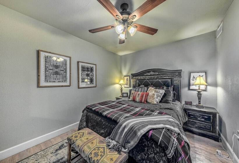 Serene Alto Cabin W/ Mountain Views & Fire Pit!