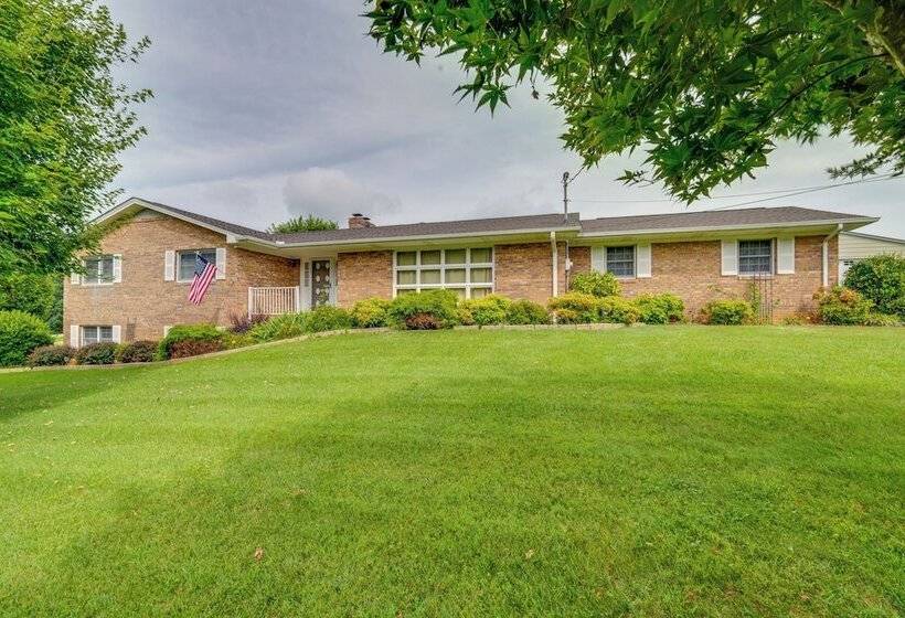 Serene Johnson City Home W/ Mountain Views