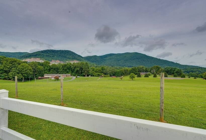 Serene Johnson City Home W/ Mountain Views