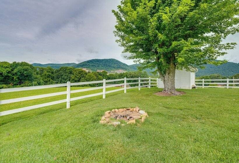 Serene Johnson City Home W/ Mountain Views