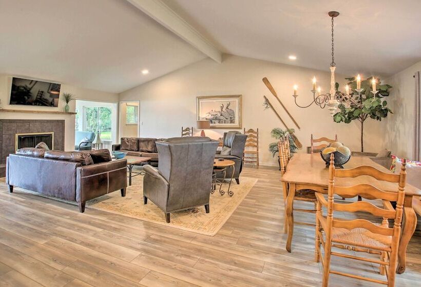 Serene Lakefront Home In Hot Springs W/ Boat Dock!