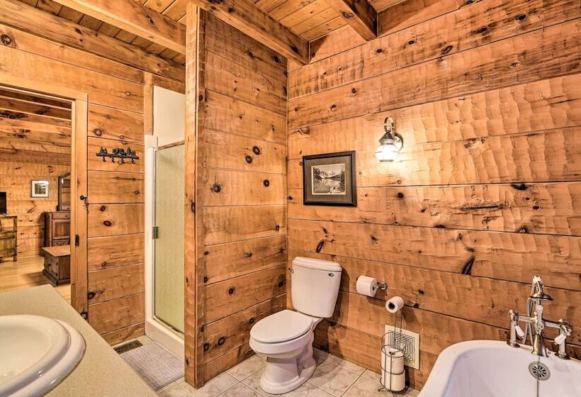 Serene Lewisburg Lakefront Retreat W/ Dock