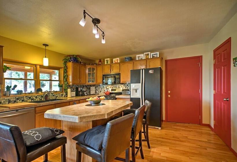 Serene Mtn Home W/decks: Hike, Bike, & Raft Nearby