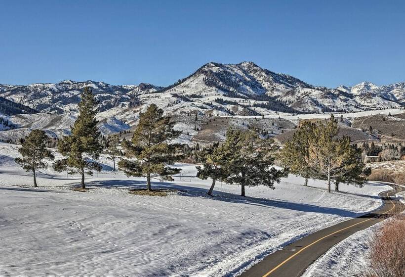 Serene Ski Retreat   3 Miles To Sun Valley Resort!