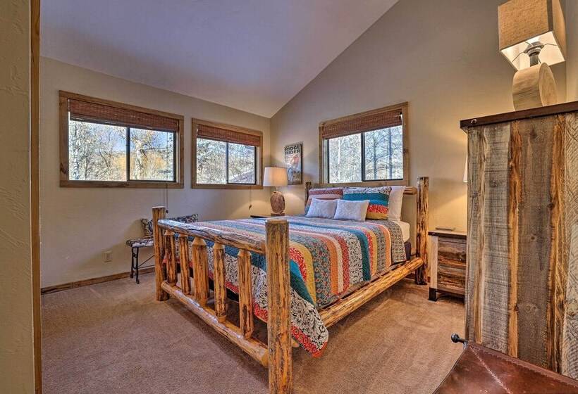 Serene Ski Retreat   3 Miles To Sun Valley Resort!