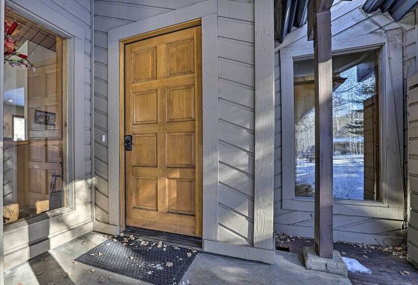 Serene Ski Retreat   3 Miles To Sun Valley Resort!