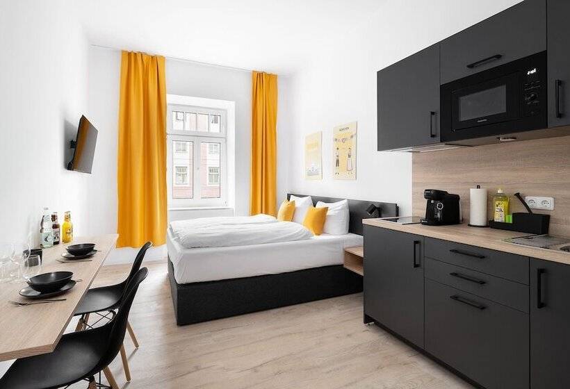 Servus Apartments By Homaris