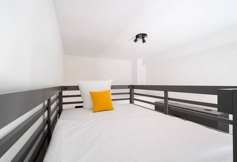 Servus Apartments By Homaris