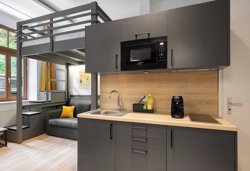 Servus Apartments By Homaris