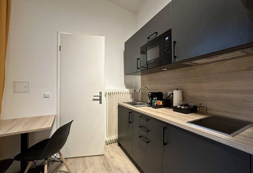 Servus Apartments By Homaris